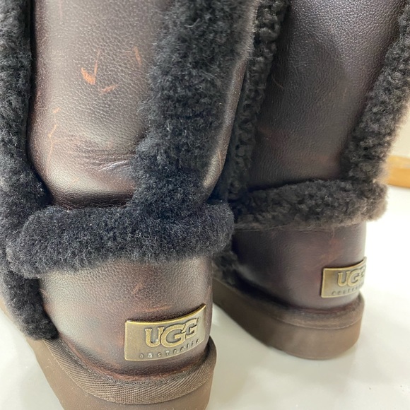 UGG Carter chocolate leather Sherpa lined boots size 6 - Picture 2 of 10
